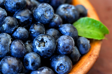 bowl of blueberries